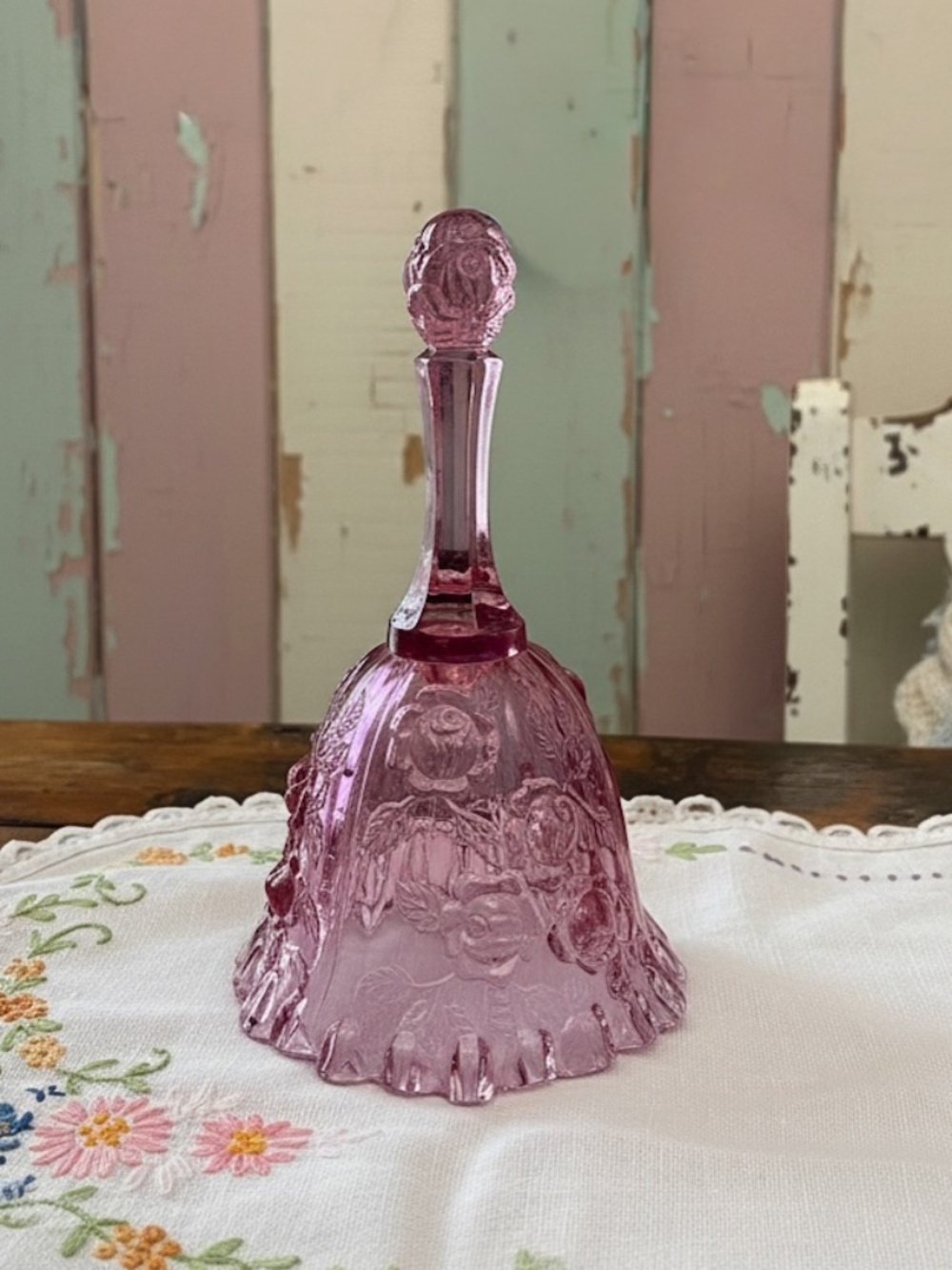 Vintage Fenton Glass Bell – Dusty Rose Cabbage Rose Pattern